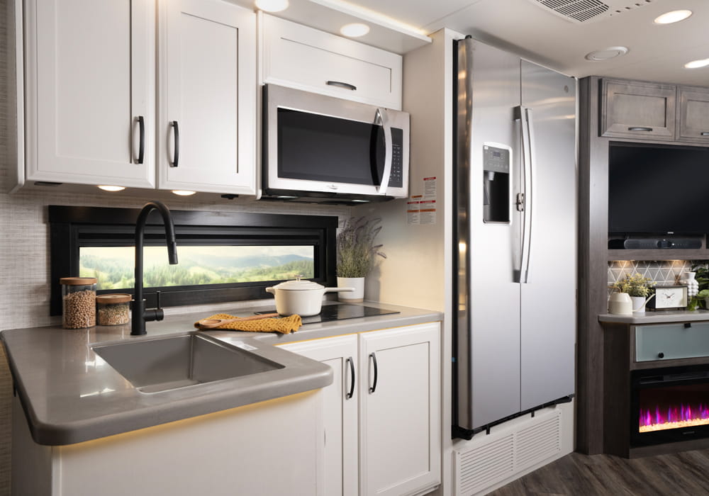 Accolade - Gallery Kitchen