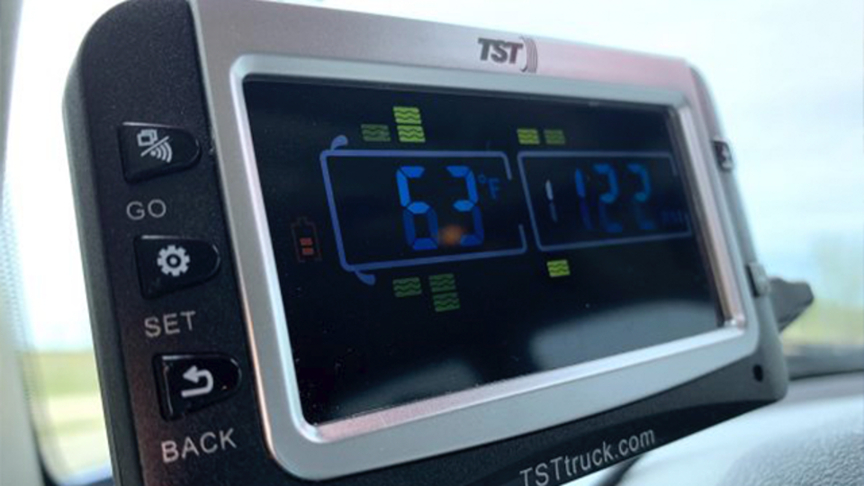 A close up of the tire monitor screen. 