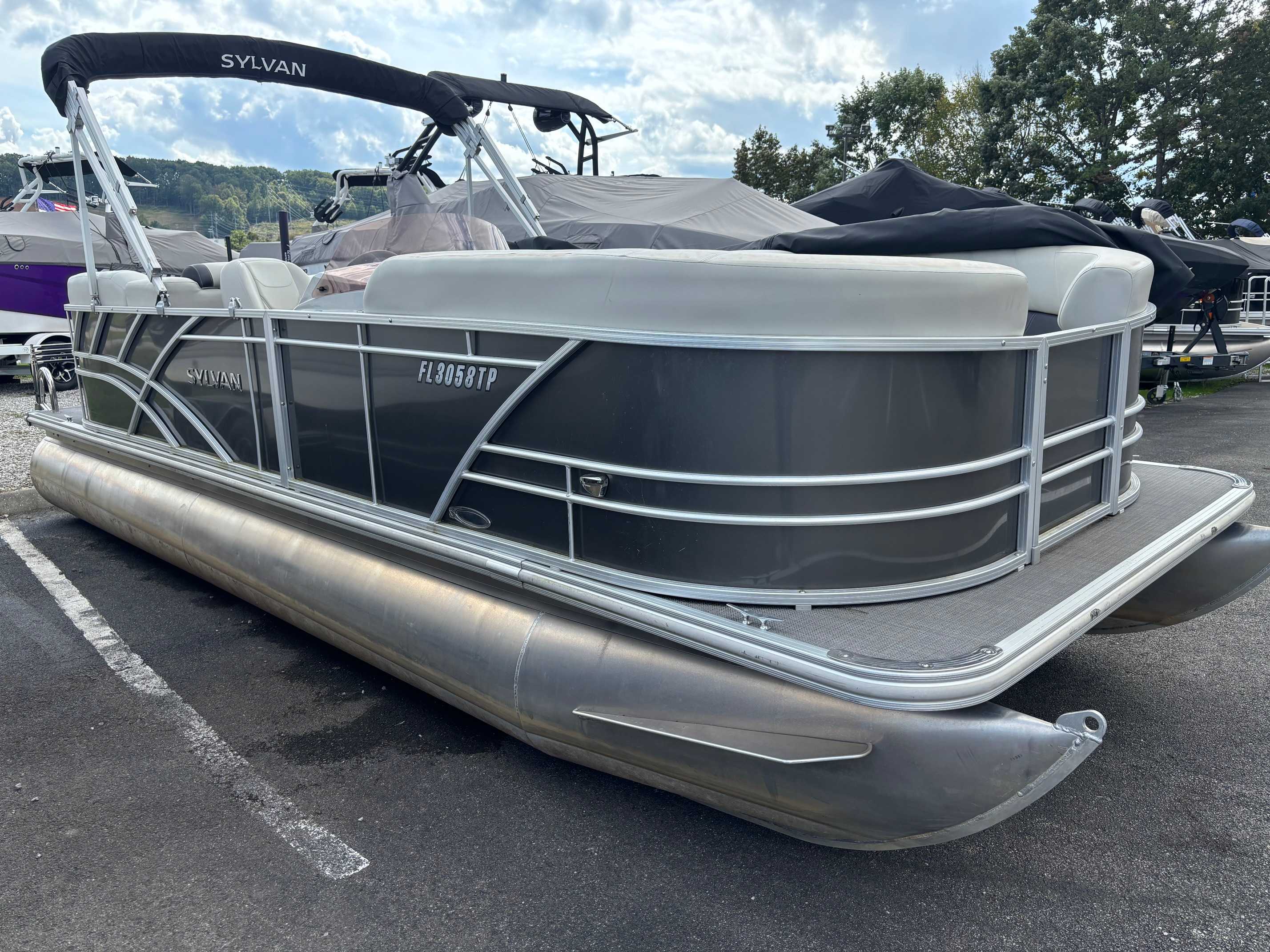 2023 Sylvan 822 LZ Package for Sale | Premier Watersports
